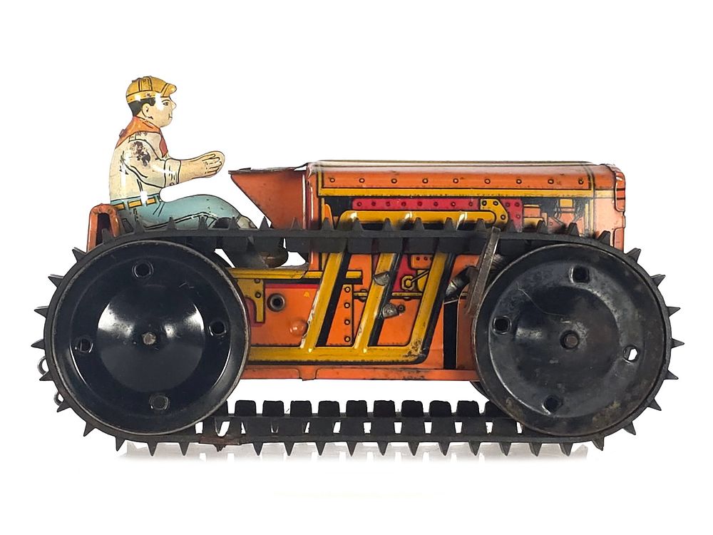 Lot 323: Marx Tin Litho Tractor Windup