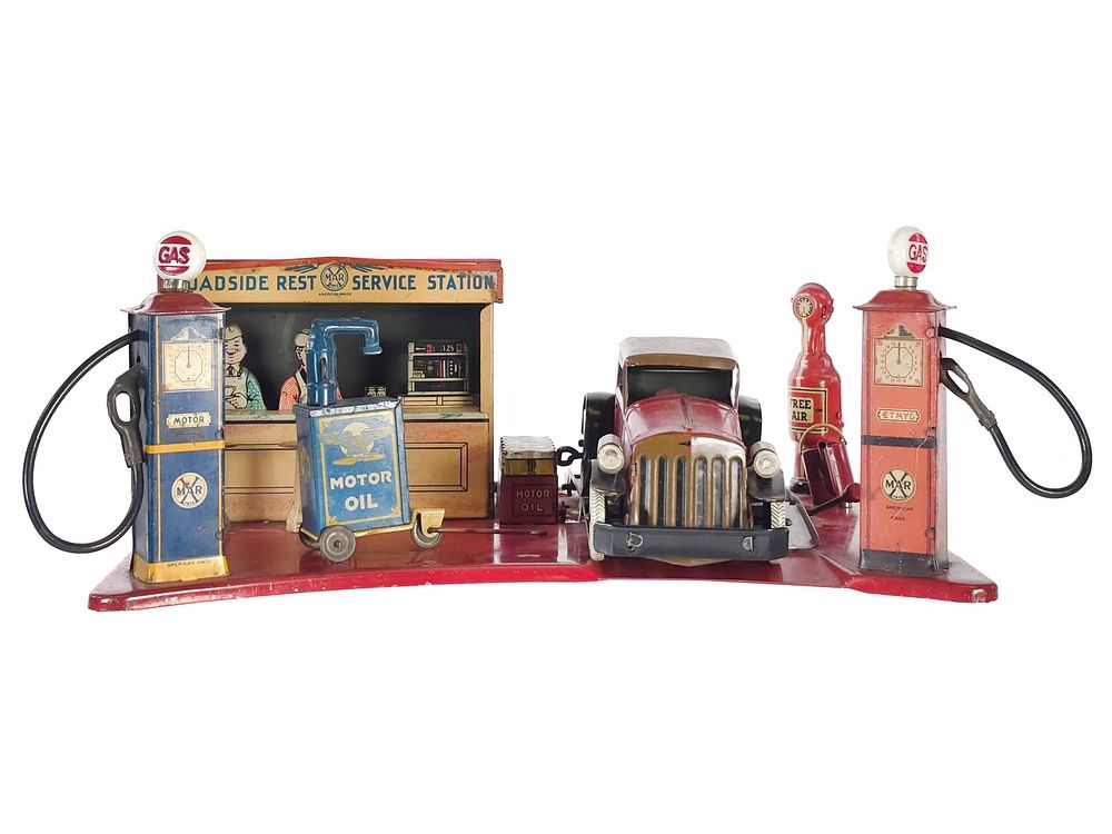 Lot 373: Marx Electric Lighted Filling Station Roadside Rest Service Station
