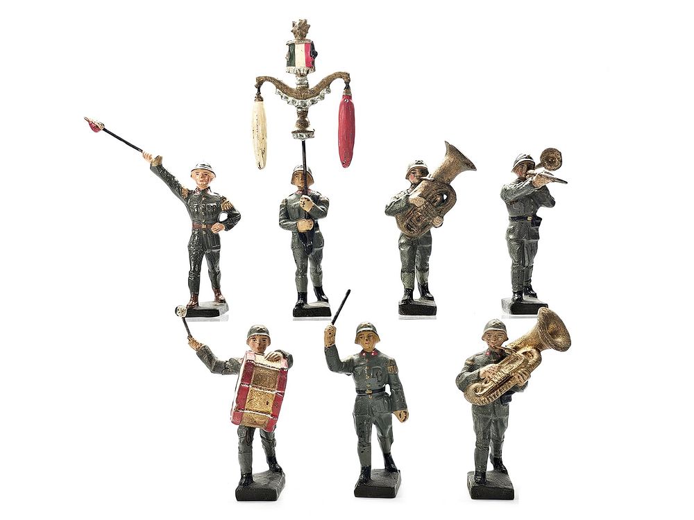 Lot 165: (7) Lineol Italian Military Band Figures