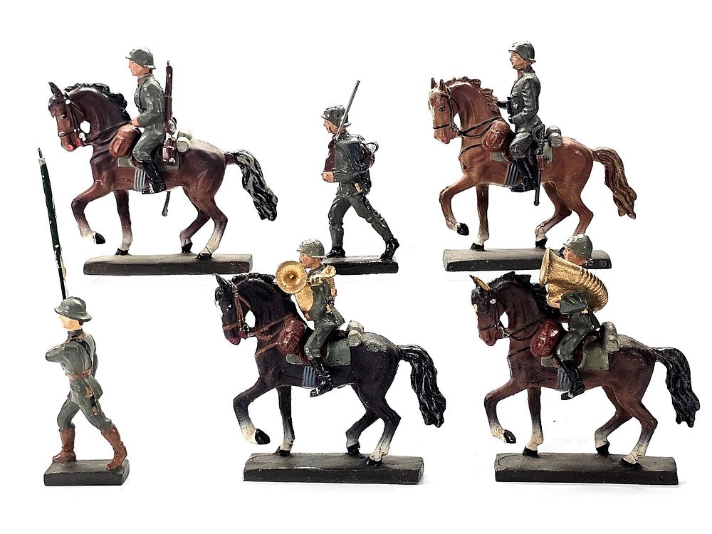 Lot 168: (6) Lineol Italian Infantry, Cavalry & Mounted Band Figures