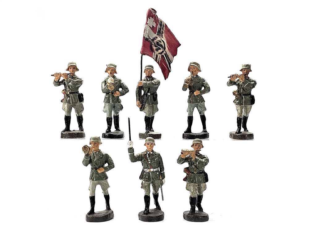 Lot 188: (8) Elastolin German Military Band Figures