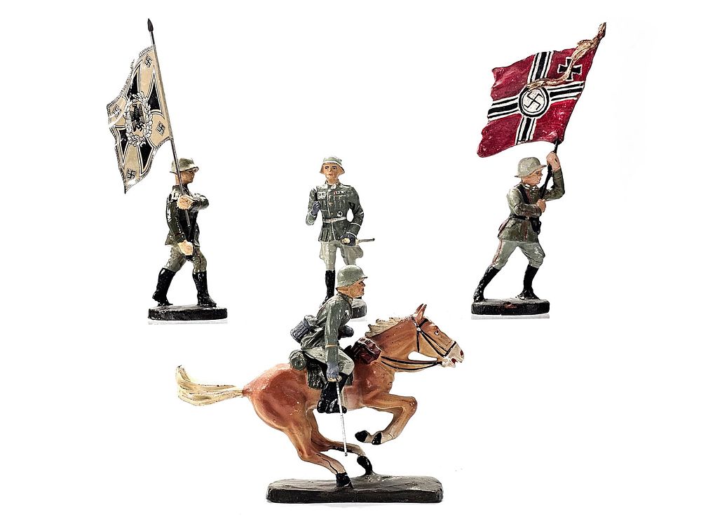 Lot 190: (5) Elastolin Wehrmacht Infantry Officers & Standard-Bearers