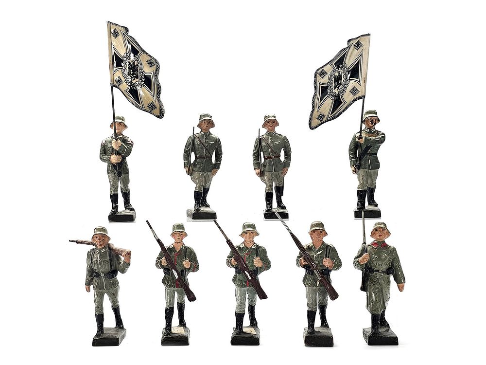 Lot 194: (9) Lineol Marching German Infantry & Dual Standard Bearers