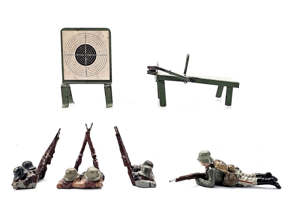 Lot 207: (6) Elastolin/Lineol German Wehrmacht Target Practice Accessories & Soldiers