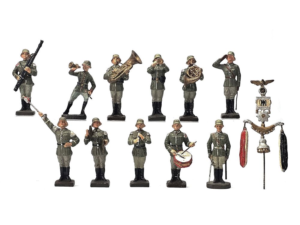 Lot 246: (12) Lineol/Elastolin German Military Band & Schellenbaum Accessory