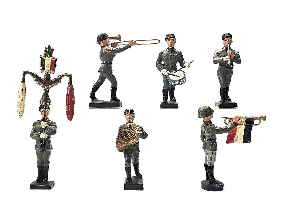 Lot 251: (6) Lineol/Elastolin Italian Royal Army Military Band