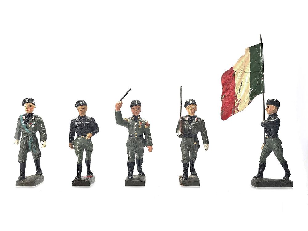 Lot 254: (5) Lineol Italian Royal Army Command Staff & Color Guard