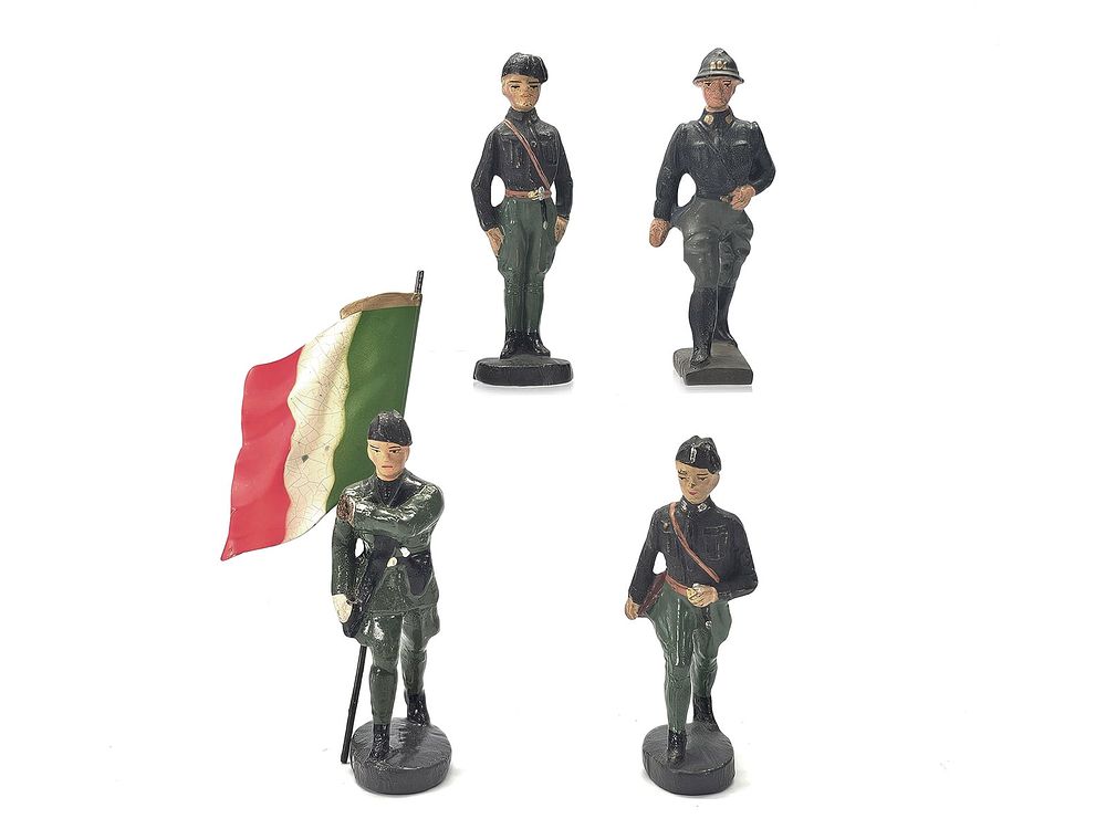 Lot 257: (4) Elastolin Italian Royal Army Color Guard & Troops
