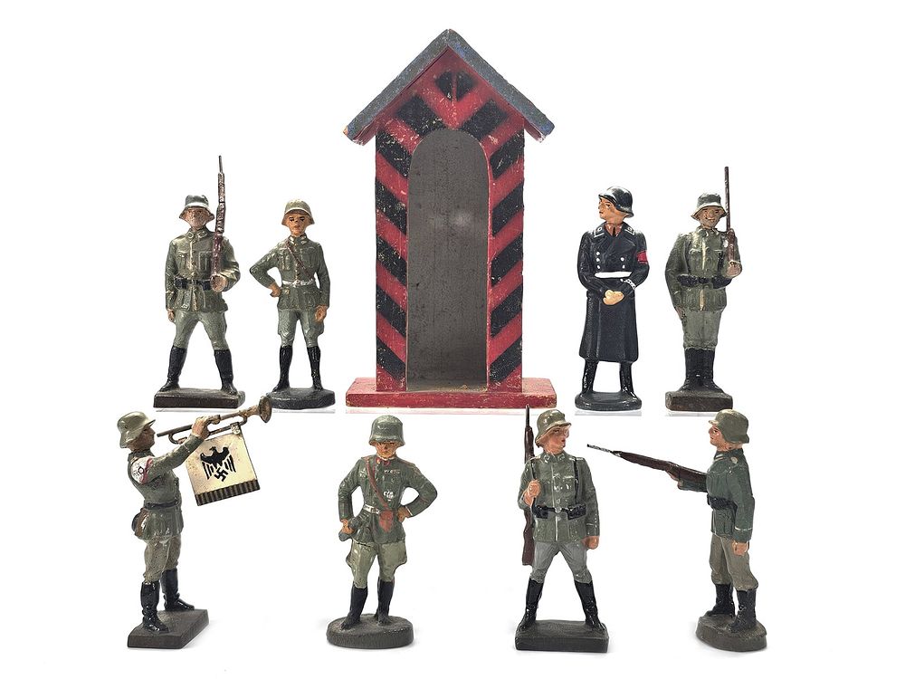 Lot 260: (8) Elastolin/Lineol German Military Sentry Box, Guard & Infantry Figures