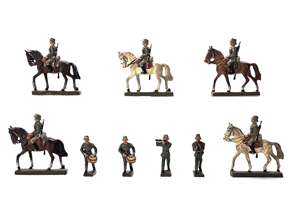 Lot 286: (15) Lineol Wehrmacht Cavalry & Band Figures