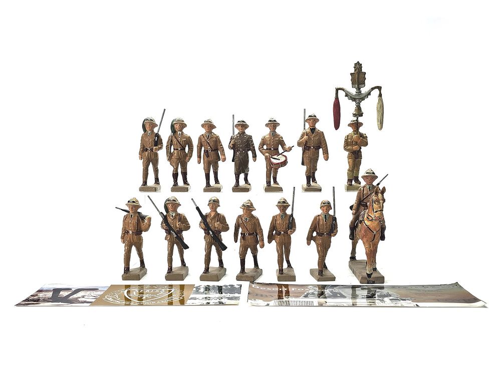 Lot 287: (14) Lineol Italian Tropical Infantry & Bersaglieri Figures