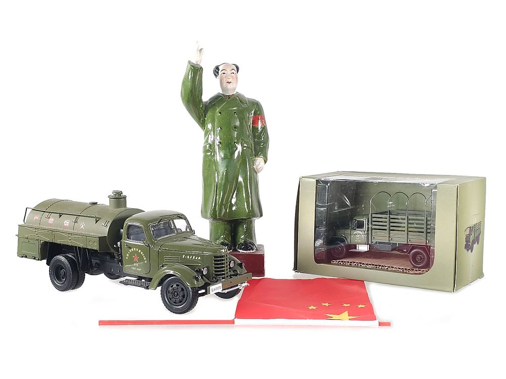 Lot 321: Jiefang CA10 PLA Military Trucks & Mao Zedong Porcelain Statue