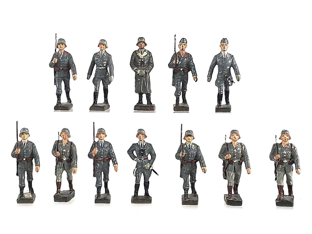 Lot 323: (12) Lineol/Leyla German Military Soldiers