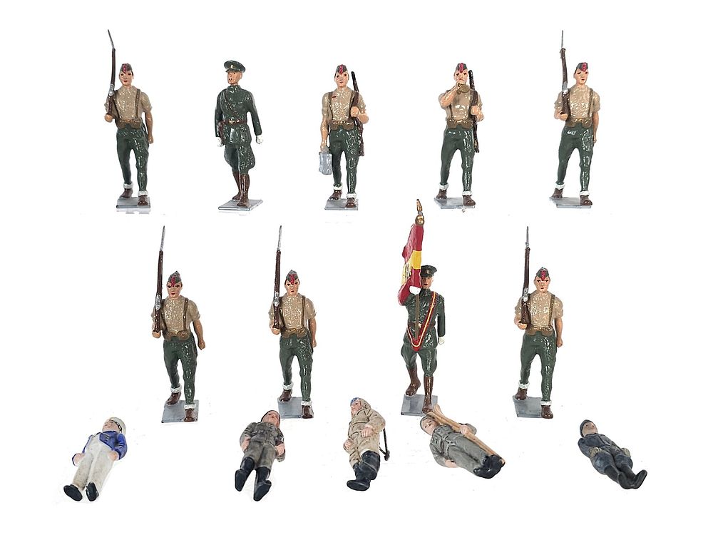 Lot 335: (14) Hiriart Lead Spanish Legion Figures & Military Pinback Figures