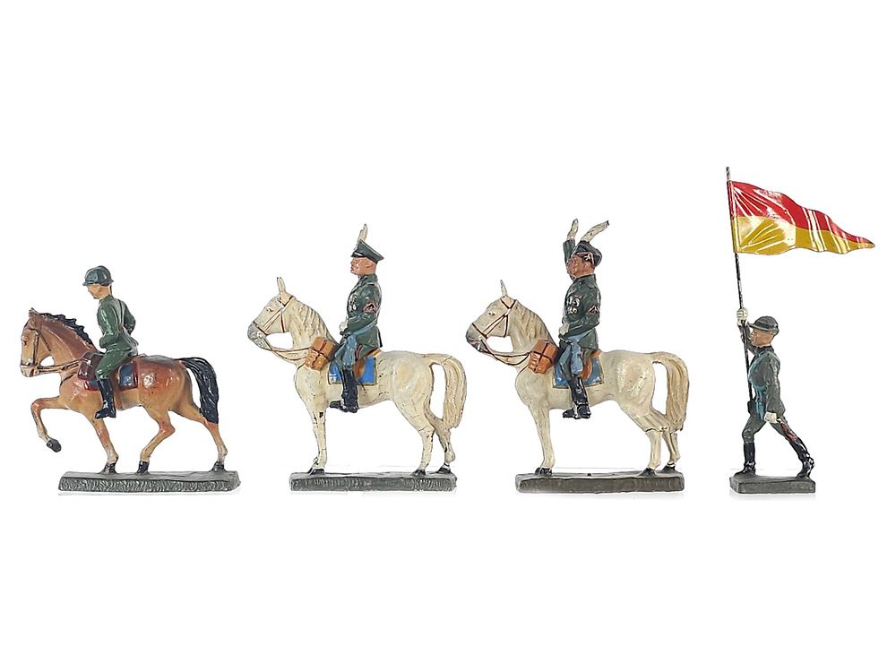 Lot 347: (7) Lineol/Elastolin Italian Royal Army Cavalry & Flag-Bearer
