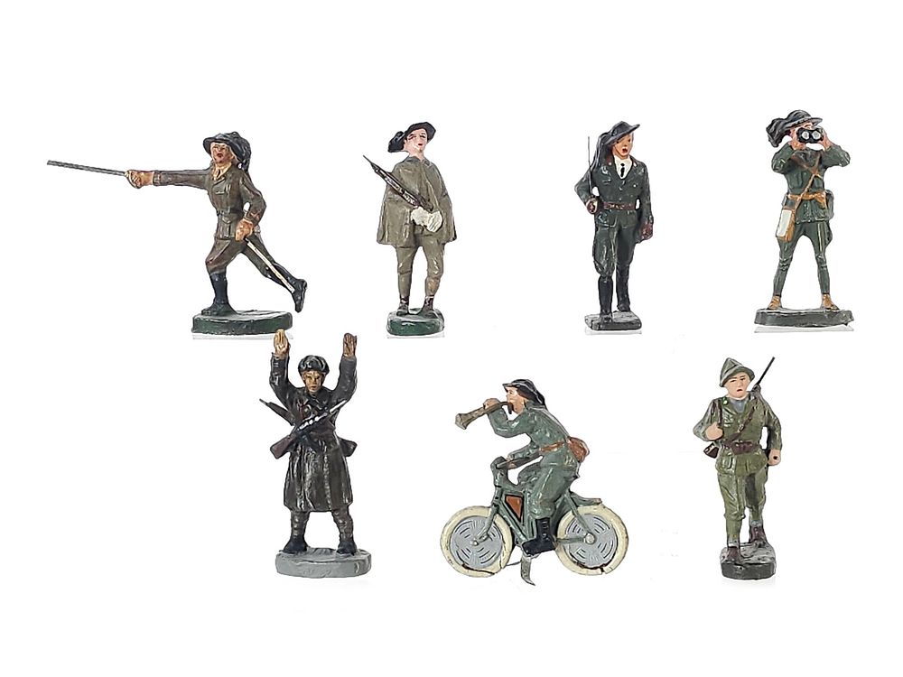 Lot 369: (7) CC Milano Italian Royal Army Bersaglieri & Infantry