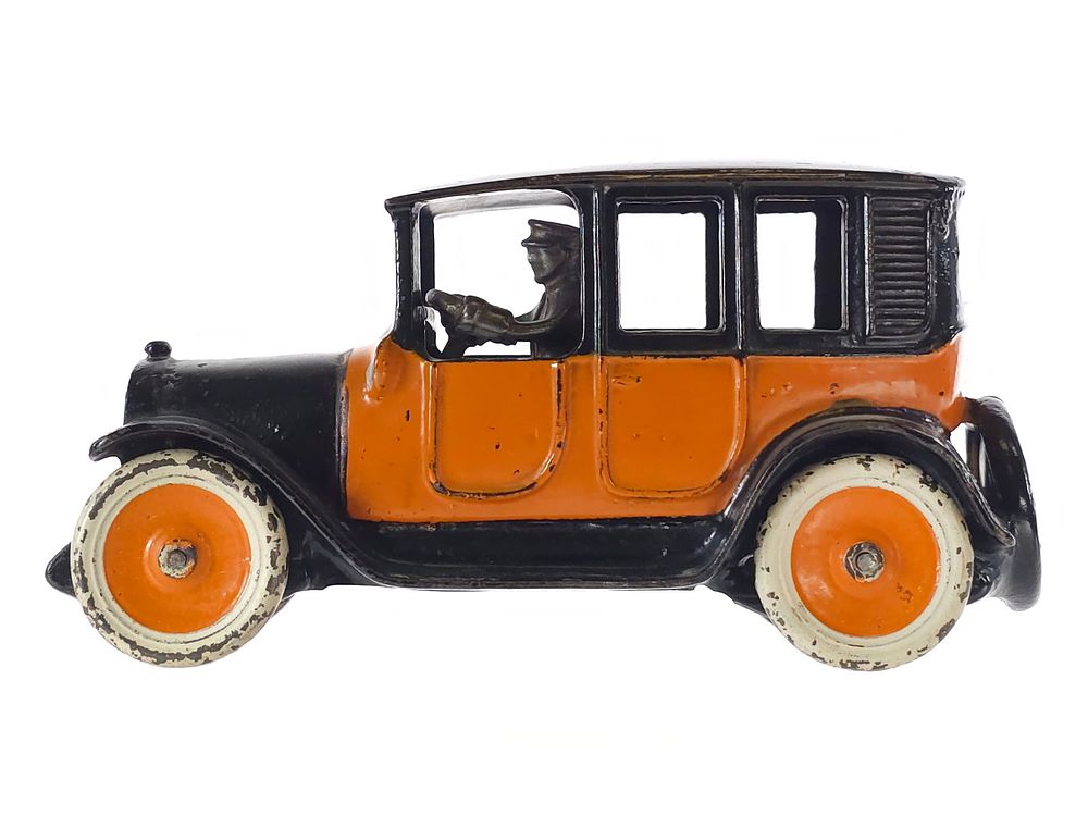 Lot 374: Arcade Toys No. 1 Taxi/Yellow Cab Cast Iron