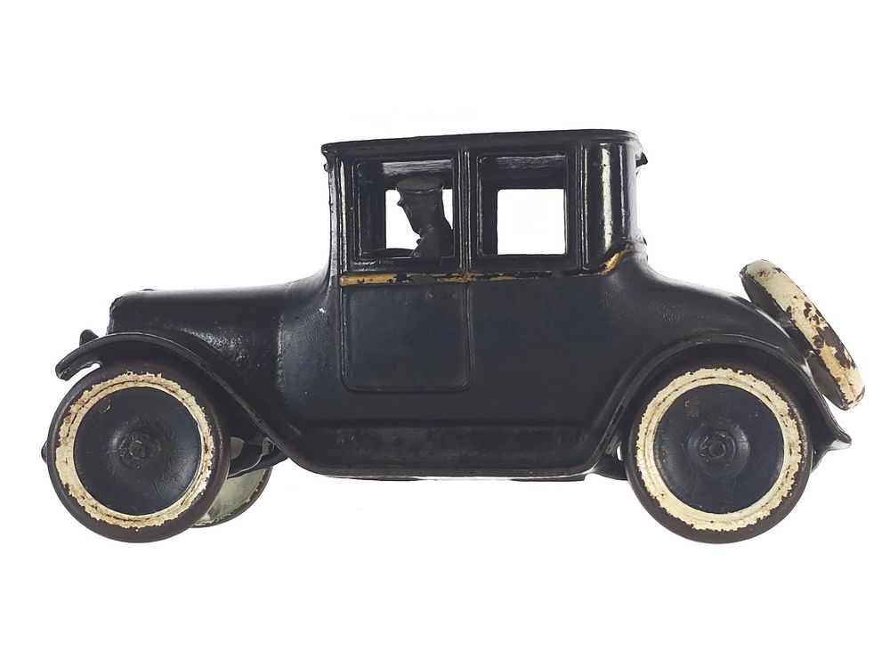 Lot 381: Arcade Cast Iron Dodge Coupe ca. 1922