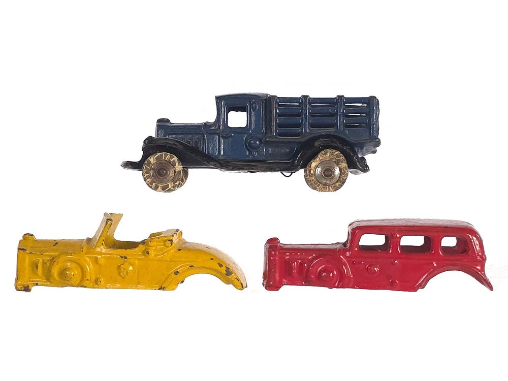 Lot 431: A.C. Williams Take-Apart Cast Iron Vehicle Set