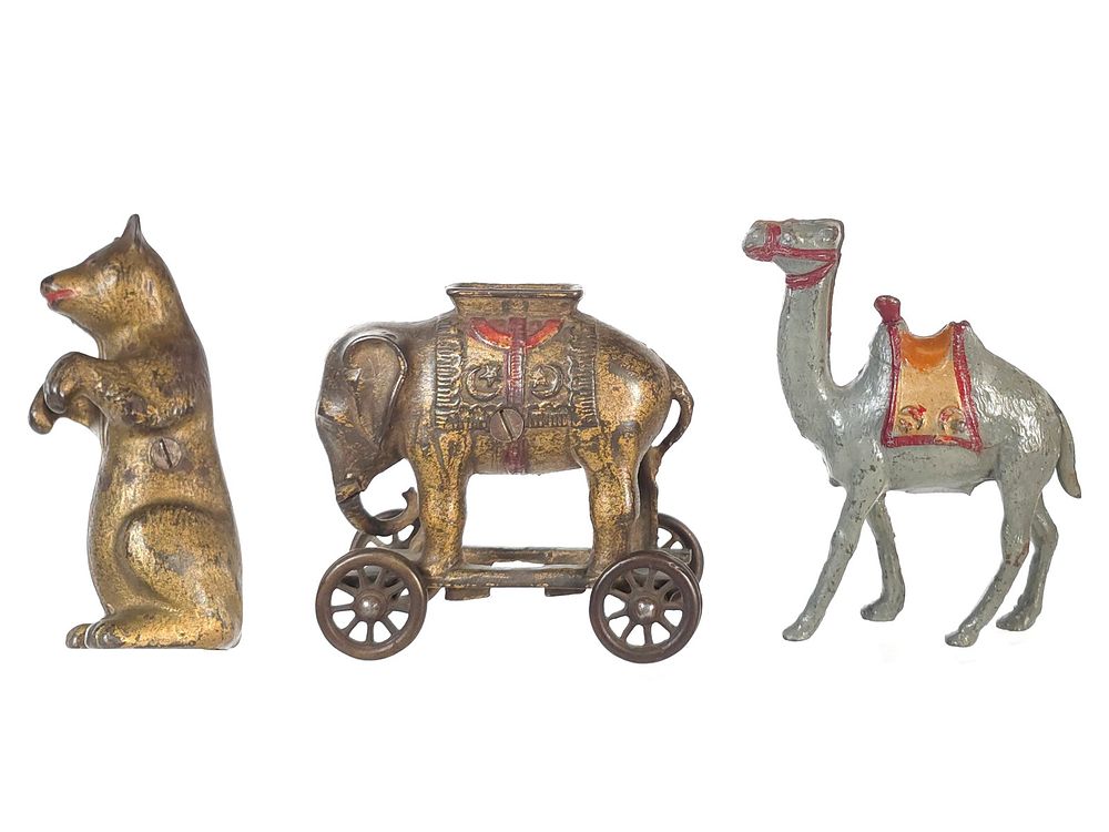 Lot 547: (3) A.C. Williams Cast Iron Menagerie Figural Still Banks