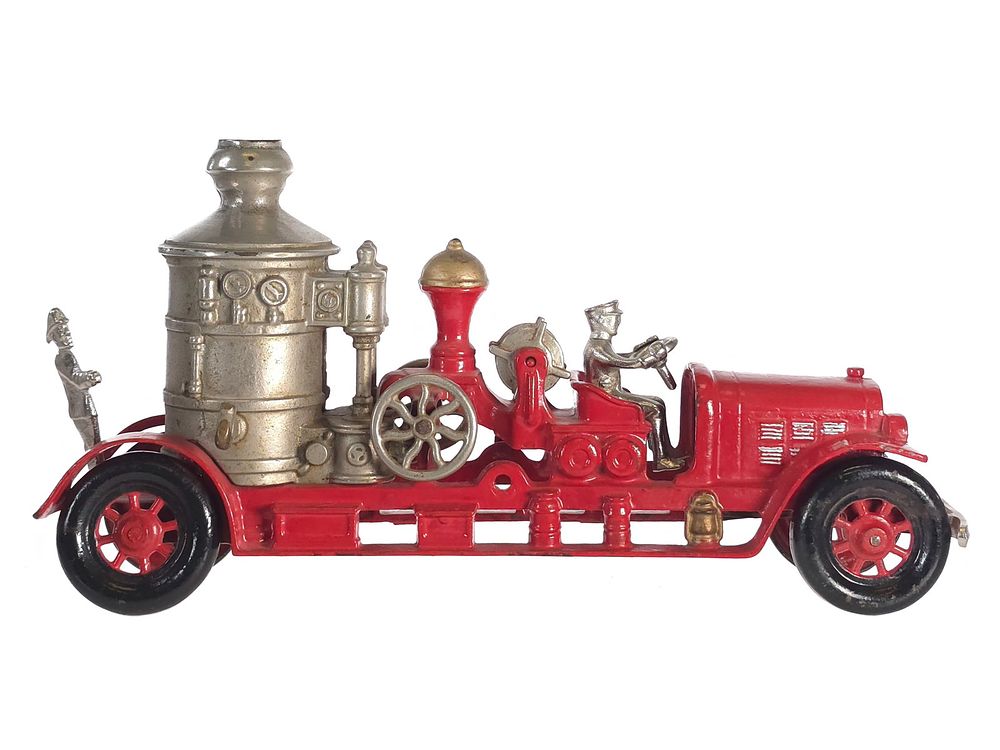 Lot 555: Kenton Toys Large Fire Engine Pumper Cast Iron