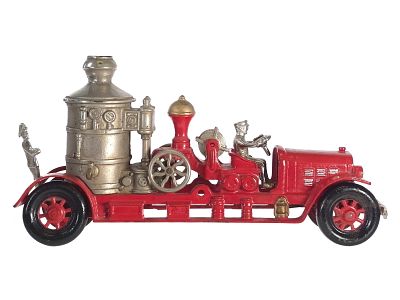 Kenton Toys Large Fire Engine Pumper Cast Iron. A very large-scale Kenton Toys Fire Pumper 