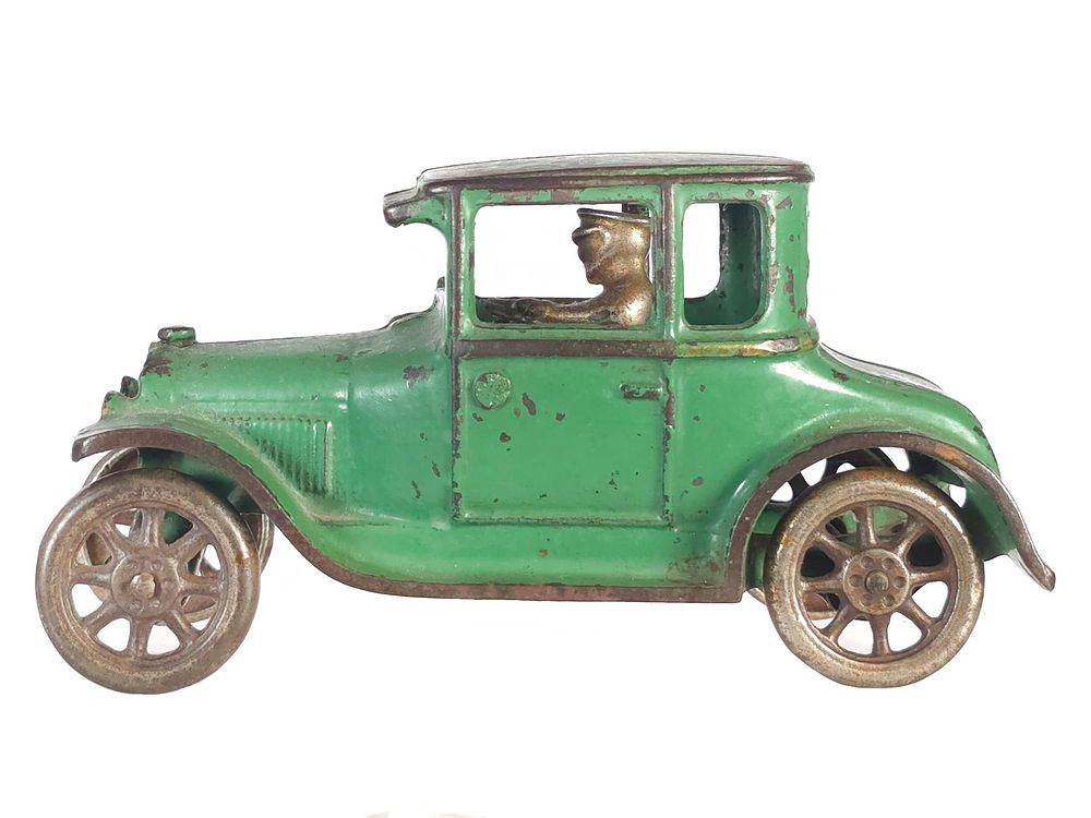 Lot 562: Arcade Cast Iron Green Model A
