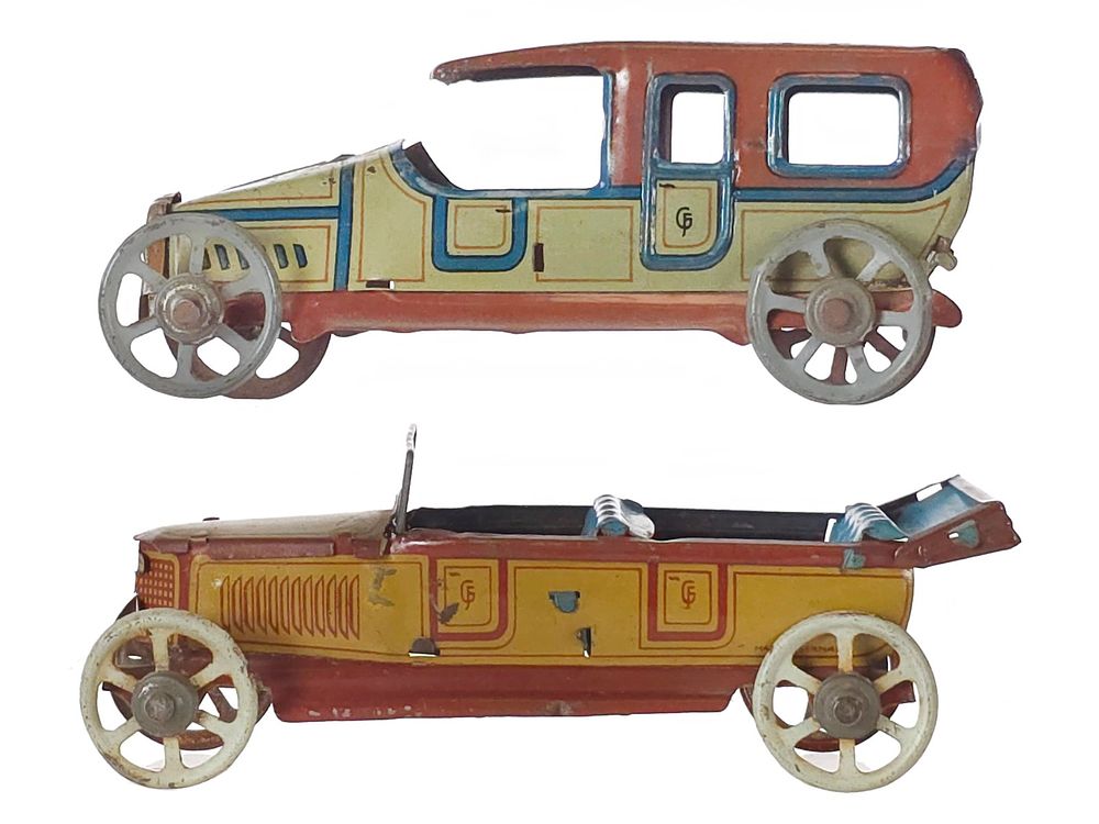 Lot 565: (2) German Tin Litho Penny Cars