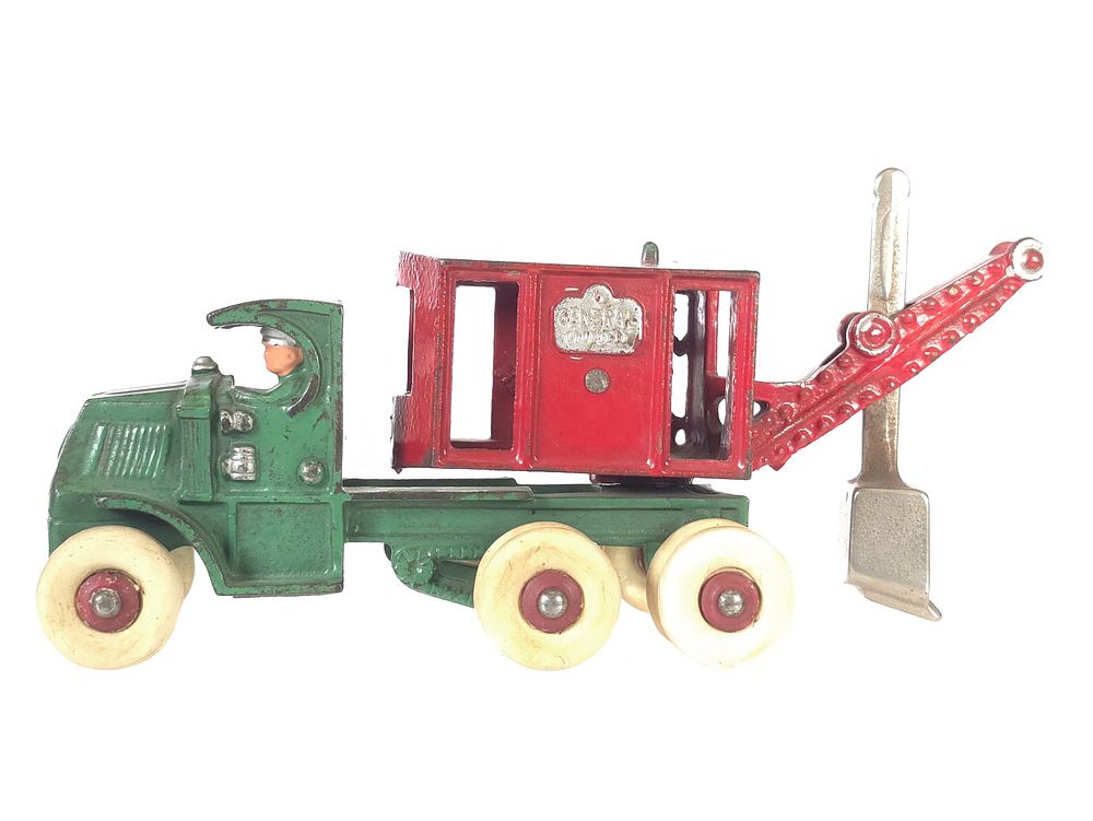 Lot 577: Hubley General Cast Iron Steam Shovel Truck