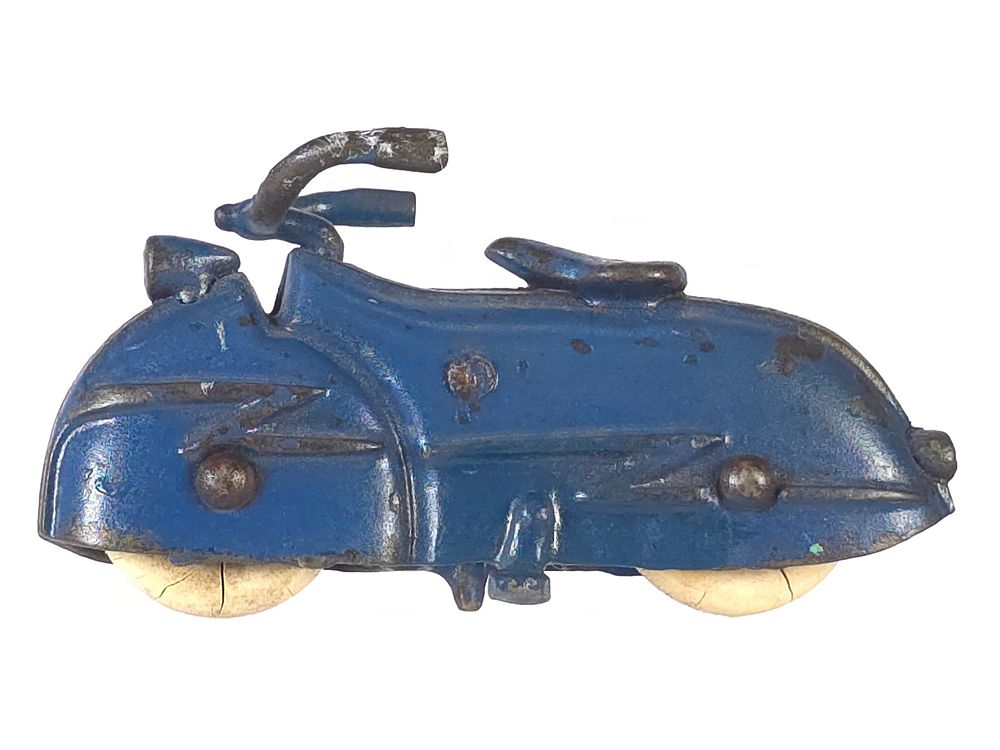Lot 580: A.C. Williams Zephyr Cast Iron Bike