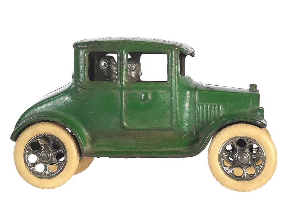 Lot 582: Green Kilgore Cast Iron Car