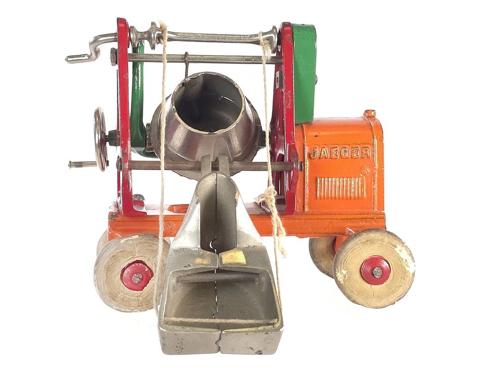 Lot 597: Kenton Cast Iron Jaeger Cement Mixer