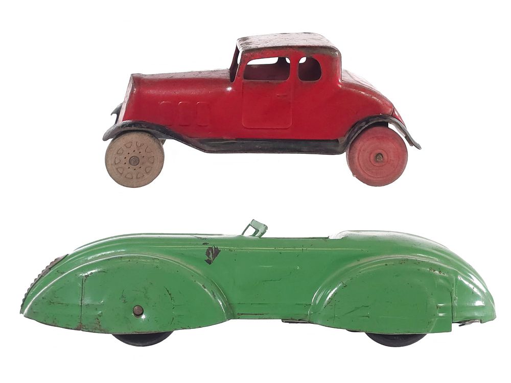 Lot 620: (2) Steel Cars by Wyandotte