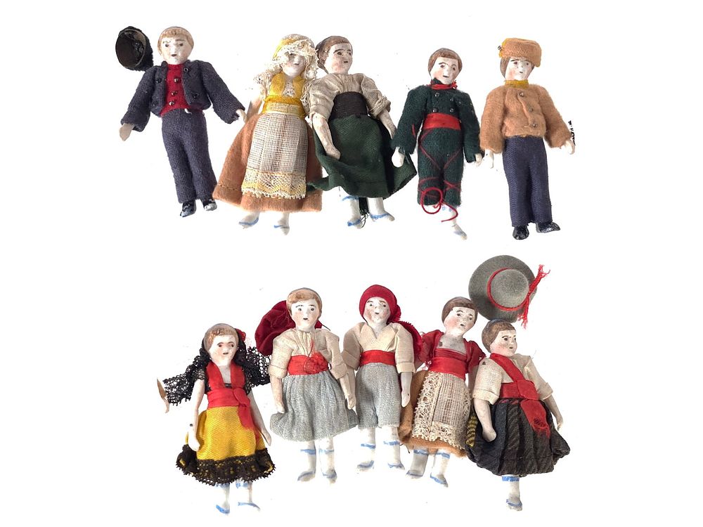 Lot 644: (10) Small German Dollhouse Bisque Dolls