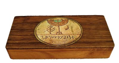 jewelry box. Length: 20 cm 
Width: 9 cm