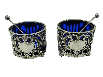 Pair of Salt Jars (Spice Bowls). Includes a pair of matching spoons 
England 
1898 
Signed