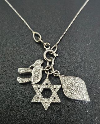 שרשרת תליוני יודאיקה מזהב לבן 14 קראט משקל הסט 2.95 גרם, 
אורך השרשרת