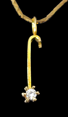 שרשרת תליון מזהב מזהב 14 קראט משובץ יהלום כ 10 נקודות משקל הסט 2.76 גרם , אורך השרשרת 42 ס"מ