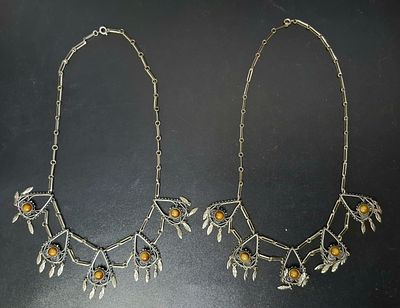 צמד רבידים פיליגרן מכסף 925 משובצים באבני חן עבודה תימנית מסורתית מהמחצית הראשונה של המאה 