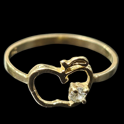 טבעת מזהב 14 קראט משובצת זירקון זעיר משקל הטבעת 1 גרם מידת הטבעת 7