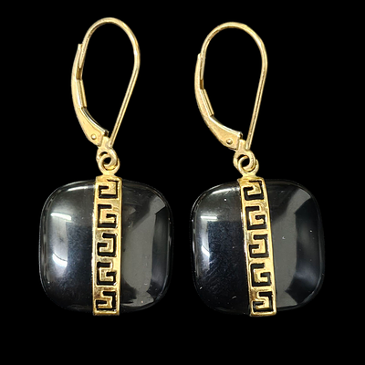 זוג עגילי גרנטים מזהב 14 קראט משקל העגילים 5.7 גרם אורך העגילים 3.5 ס"מ