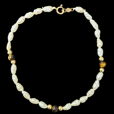 צמיד משובץ פנינים משולב כדורי זהב אורך הצמיד 18 ס"מ