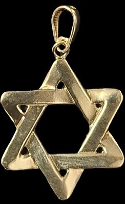 תליון מגן דוד מזהב 14 קראט משקל התליון 5 גרם אורך התליון לא כולל הלולאה 3.5 ס"מ