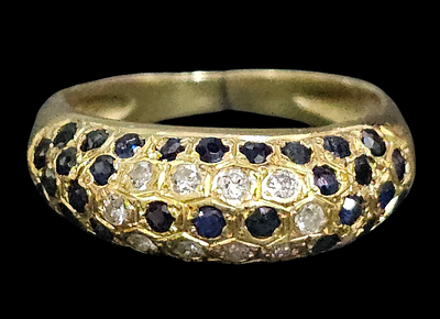 טבעת מזהב 14 קראט משובצת עשר יהלומים וספירים כל יהלום כ 2 נקודות , משקל הטבעת 3.2 גרם מידת 