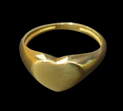 טבעת לב לילדה מזהב 14 קראט מידת הטבעת 3,
משקל הטבעת 1.33 גרם