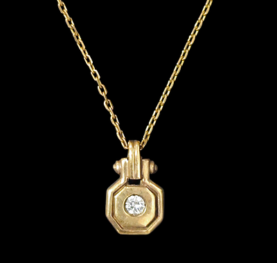 שרשרת תליון מזהב 9 קראט משקל הסט 3.6 גרם , אורך השרשרת 50 ס"מ