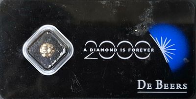יהלום שניתן כ שי ללקוחות החברה בשנת 2000 מחברת דה-בירס סגור בקפסולה הרמטי, 0.52 קראט