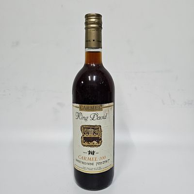 יין כרמל 100 - יקבי כרמל מזרחי. 
יין אדום מתוק. 
750 מ"ל, 12.5 אחוז אלכוהול. 
