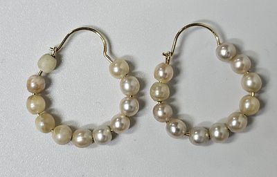 עגילים מזהב 14 קראט משולב פנינה משקל 4.6 גרם , פריט זה הגיע מחו"ל