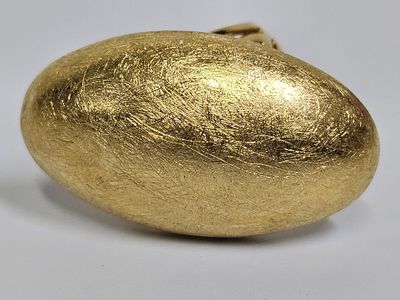 טבעת גדולה מזהב 14 קראט כדוגמת H STERN משקל הטבעת 8.74 גרם מידת הטבעת 8.5